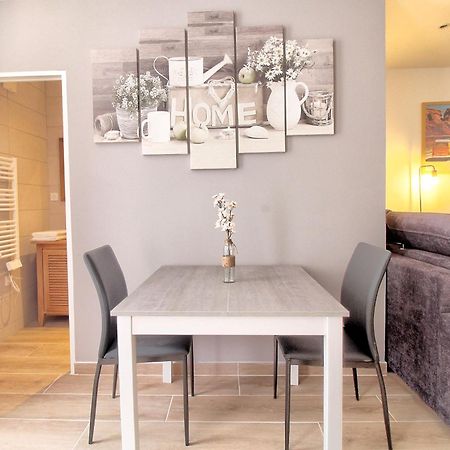 Chez Emilie Et John Apartment Saint-Etienne  Bagian luar foto